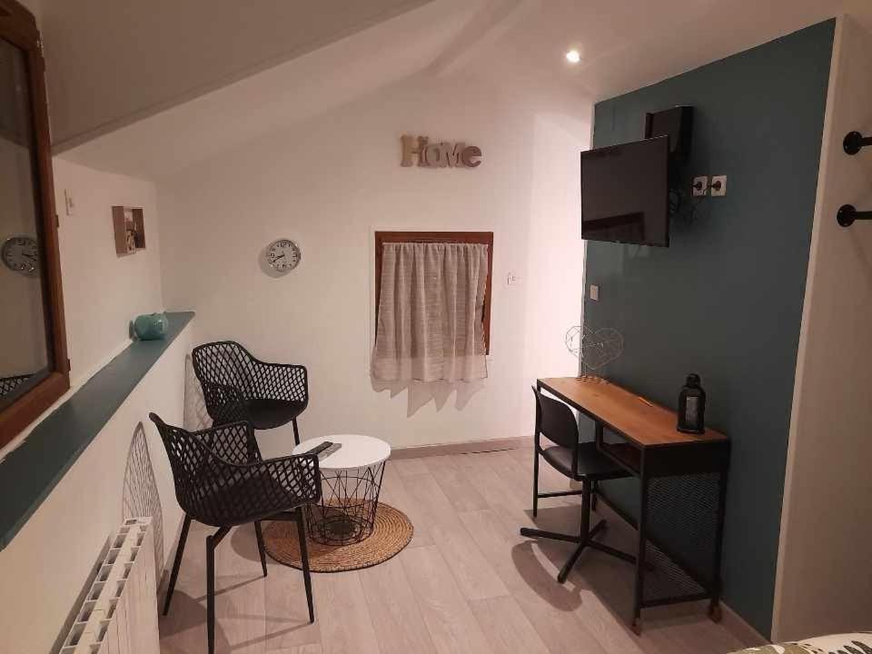 Petit Maison Villageoise Moulineaux Εξωτερικό φωτογραφία